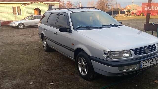 Сірий Фольксваген Пассат, об'ємом двигуна 1.78 л та пробігом 415 тис. км за 1950 $, фото 1 на Automoto.ua