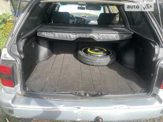 Серый Фольксваген Пассат, объемом двигателя 1.6 л и пробегом 333 тыс. км за 1999 $, фото 5 на Automoto.ua