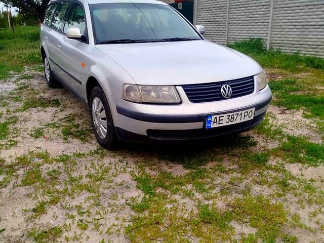 Сірий Фольксваген Пассат, об'ємом двигуна 1.8 л та пробігом 320 тис. км за 2850 $, фото 2 на Automoto.ua