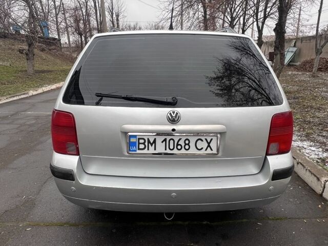 Серый Фольксваген Пассат, объемом двигателя 1.6 л и пробегом 300 тыс. км за 2000 $, фото 4 на Automoto.ua