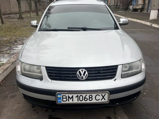 Серый Фольксваген Пассат, объемом двигателя 1.6 л и пробегом 300 тыс. км за 2000 $, фото 2 на Automoto.ua