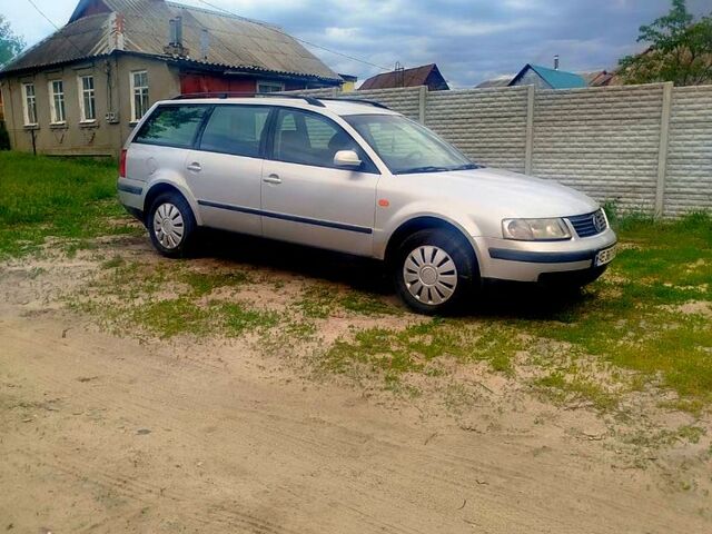 Сірий Фольксваген Пассат, об'ємом двигуна 1.8 л та пробігом 320 тис. км за 2850 $, фото 5 на Automoto.ua