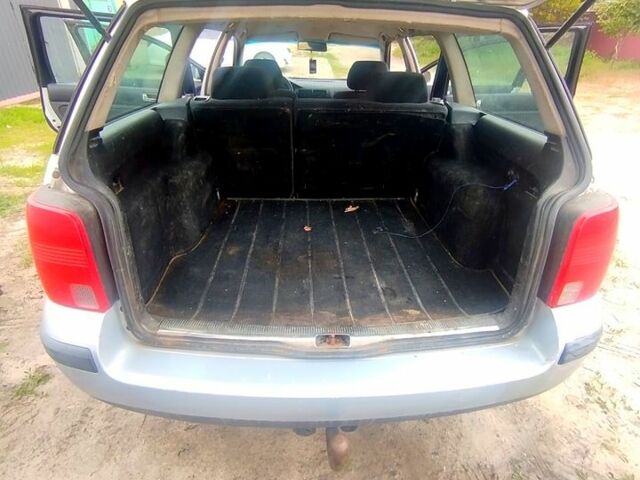 Сірий Фольксваген Пассат, об'ємом двигуна 1.8 л та пробігом 320 тис. км за 2850 $, фото 13 на Automoto.ua