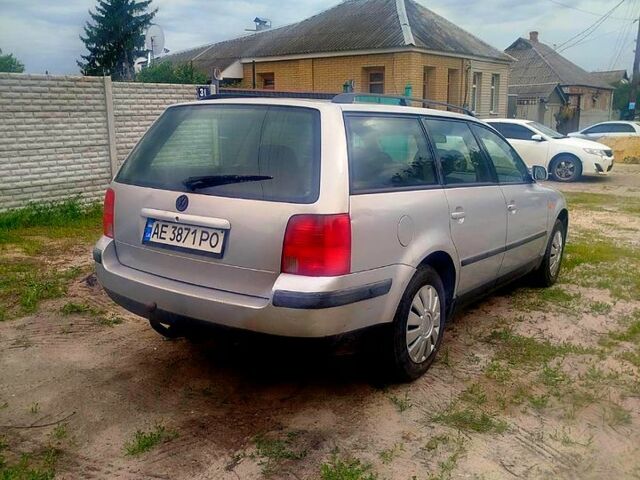 Сірий Фольксваген Пассат, об'ємом двигуна 1.8 л та пробігом 320 тис. км за 2850 $, фото 7 на Automoto.ua