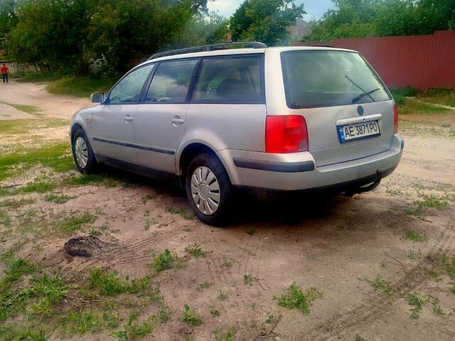 Сірий Фольксваген Пассат, об'ємом двигуна 1.8 л та пробігом 320 тис. км за 2850 $, фото 6 на Automoto.ua