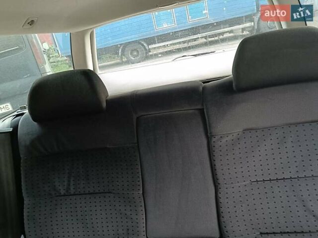 Серый Фольксваген Пассат, объемом двигателя 1.6 л и пробегом 395 тыс. км за 3200 $, фото 2 на Automoto.ua