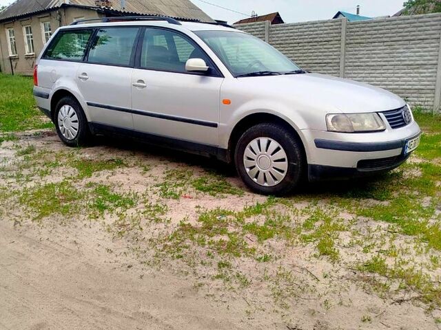 Сірий Фольксваген Пассат, об'ємом двигуна 1.8 л та пробігом 320 тис. км за 2850 $, фото 3 на Automoto.ua