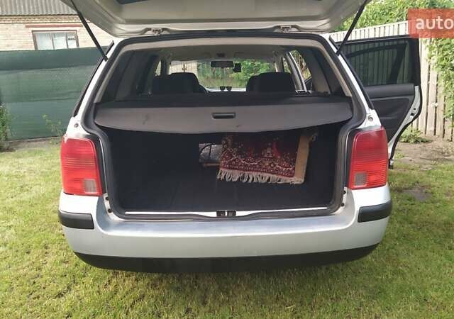 Сірий Фольксваген Пассат, об'ємом двигуна 1.6 л та пробігом 333 тис. км за 3400 $, фото 10 на Automoto.ua