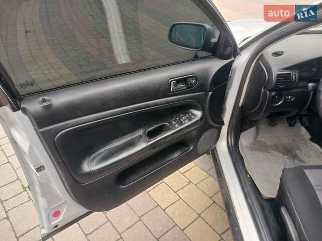 Серый Фольксваген Пассат, объемом двигателя 1.9 л и пробегом 450 тыс. км за 2999 $, фото 12 на Automoto.ua