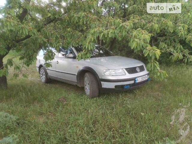 Сірий Фольксваген Пассат, об'ємом двигуна 0 л та пробігом 490 тис. км за 3600 $, фото 9 на Automoto.ua