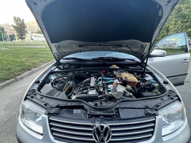 Серый Фольксваген Пассат, объемом двигателя 1.8 л и пробегом 400 тыс. км за 2000 $, фото 13 на Automoto.ua