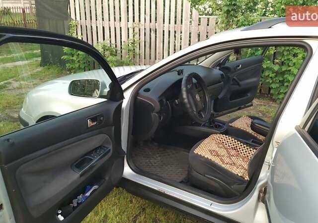 Сірий Фольксваген Пассат, об'ємом двигуна 1.6 л та пробігом 333 тис. км за 3400 $, фото 16 на Automoto.ua