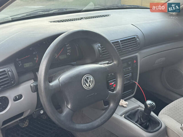 Серый Фольксваген Пассат, объемом двигателя 1.6 л и пробегом 58 тыс. км за 3200 $, фото 19 на Automoto.ua