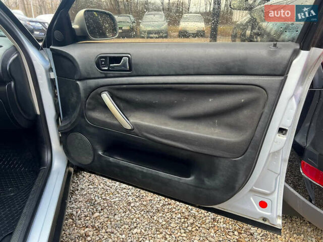 Серый Фольксваген Пассат, объемом двигателя 1.6 л и пробегом 361 тыс. км за 2900 $, фото 13 на Automoto.ua