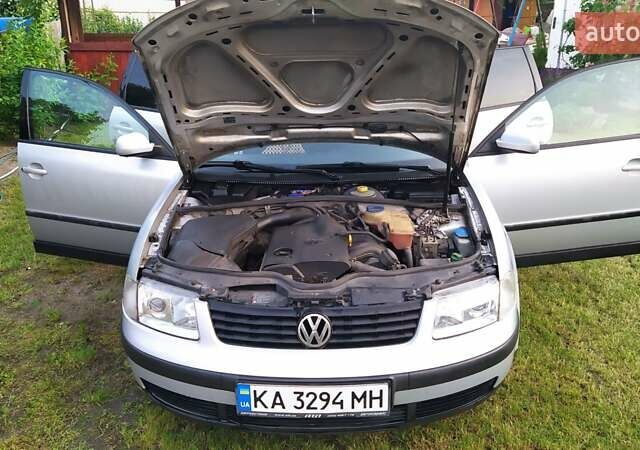 Сірий Фольксваген Пассат, об'ємом двигуна 1.6 л та пробігом 333 тис. км за 3400 $, фото 22 на Automoto.ua