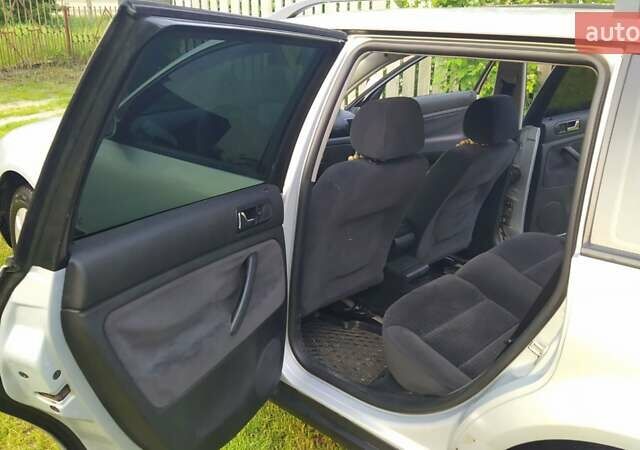 Сірий Фольксваген Пассат, об'ємом двигуна 1.6 л та пробігом 333 тис. км за 3400 $, фото 15 на Automoto.ua