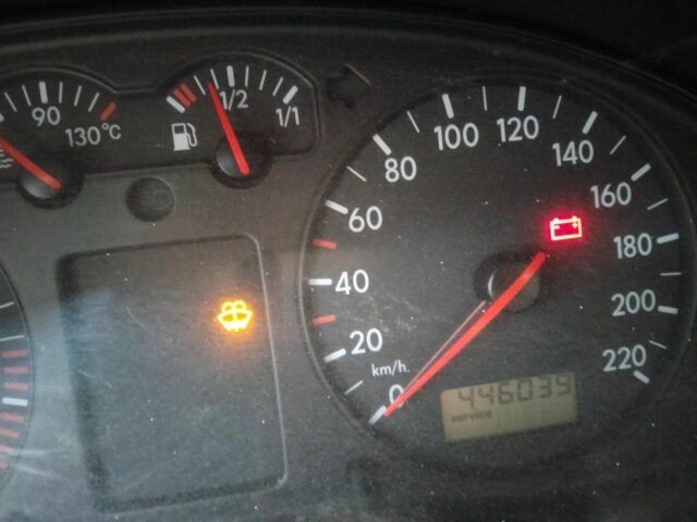 Сірий Фольксваген Пассат, об'ємом двигуна 1.9 л та пробігом 446 тис. км за 2700 $, фото 9 на Automoto.ua