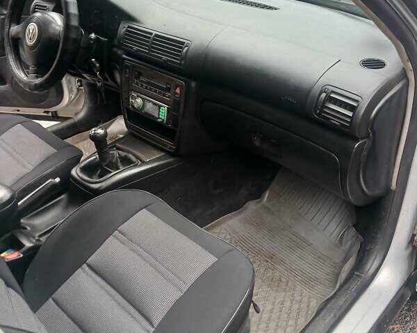 Серый Фольксваген Пассат, объемом двигателя 1.9 л и пробегом 350 тыс. км за 2999 $, фото 13 на Automoto.ua