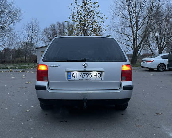 Серый Фольксваген Пассат, объемом двигателя 1.8 л и пробегом 375 тыс. км за 3200 $, фото 1 на Automoto.ua