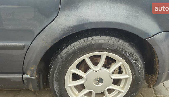 Сірий Фольксваген Пассат, об'ємом двигуна 1.78 л та пробігом 290 тис. км за 2800 $, фото 18 на Automoto.ua