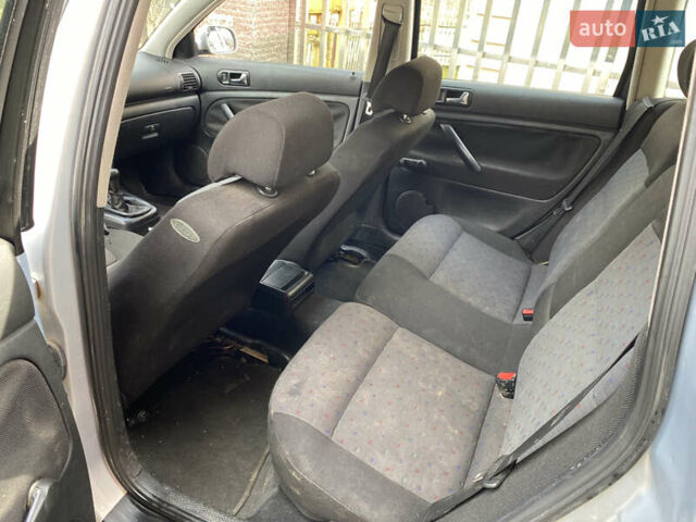 Сірий Фольксваген Пассат, об'ємом двигуна 0 л та пробігом 250 тис. км за 1700 $, фото 9 на Automoto.ua