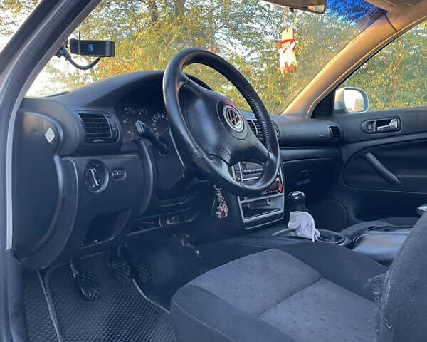 Серый Фольксваген Пассат, объемом двигателя 1.9 л и пробегом 366 тыс. км за 4200 $, фото 11 на Automoto.ua