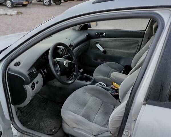 Серый Фольксваген Пассат, объемом двигателя 1.9 л и пробегом 540 тыс. км за 2500 $, фото 2 на Automoto.ua