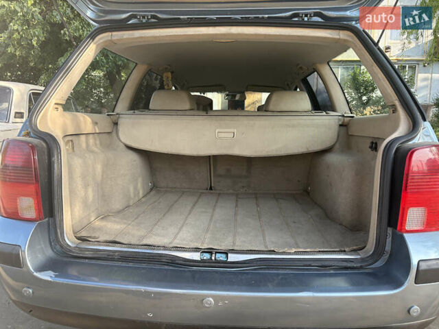 Сірий Фольксваген Пассат, об'ємом двигуна 1.9 л та пробігом 483 тис. км за 3700 $, фото 9 на Automoto.ua