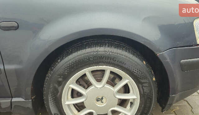 Сірий Фольксваген Пассат, об'ємом двигуна 1.78 л та пробігом 290 тис. км за 2800 $, фото 16 на Automoto.ua