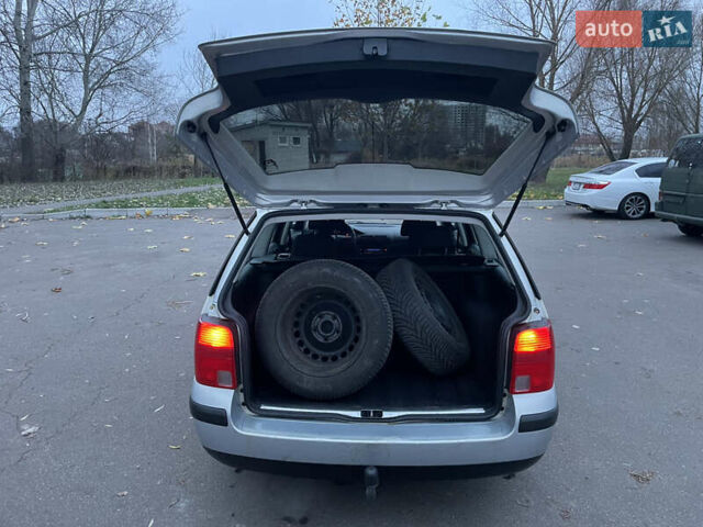 Серый Фольксваген Пассат, объемом двигателя 1.8 л и пробегом 375 тыс. км за 3200 $, фото 6 на Automoto.ua