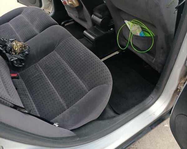 Сірий Фольксваген Пассат, об'ємом двигуна 1.78 л та пробігом 343 тис. км за 4000 $, фото 15 на Automoto.ua