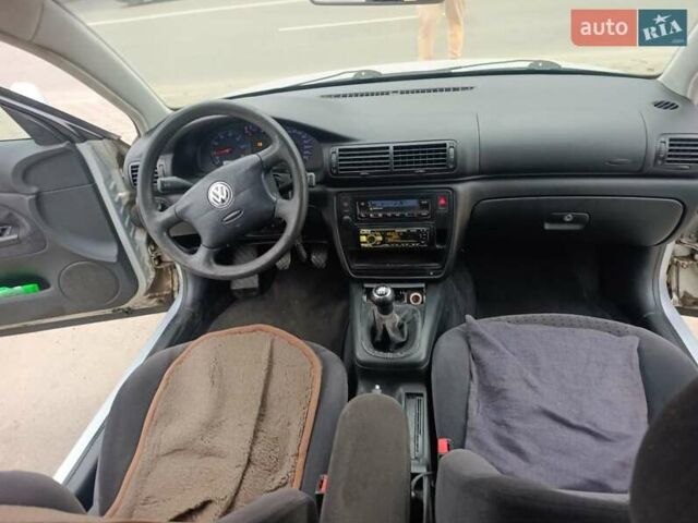Сірий Фольксваген Пассат, об'ємом двигуна 1.78 л та пробігом 343 тис. км за 4000 $, фото 9 на Automoto.ua