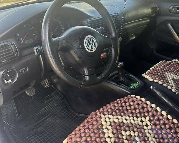 Серый Фольксваген Пассат, объемом двигателя 1.9 л и пробегом 360 тыс. км за 3400 $, фото 6 на Automoto.ua