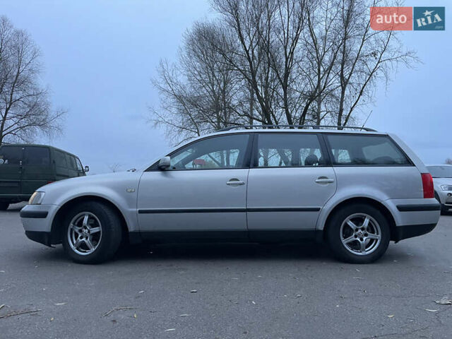 Серый Фольксваген Пассат, объемом двигателя 1.8 л и пробегом 375 тыс. км за 3200 $, фото 4 на Automoto.ua