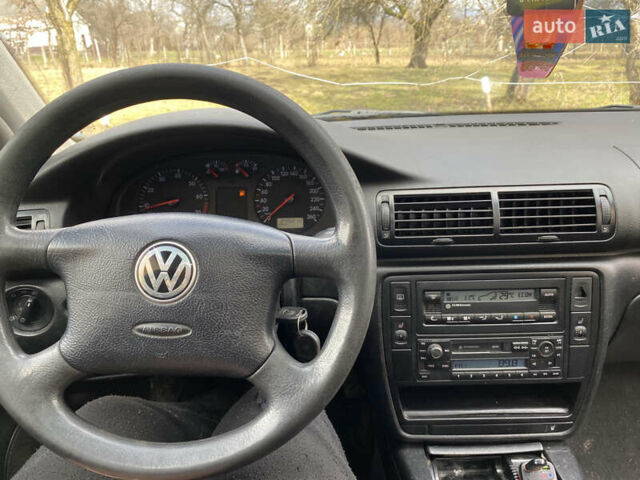 Сірий Фольксваген Пассат, об'ємом двигуна 0 л та пробігом 250 тис. км за 1700 $, фото 7 на Automoto.ua