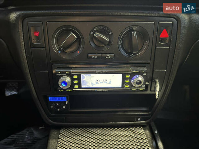 Серый Фольксваген Пассат, объемом двигателя 1.6 л и пробегом 170 тыс. км за 3599 $, фото 14 на Automoto.ua