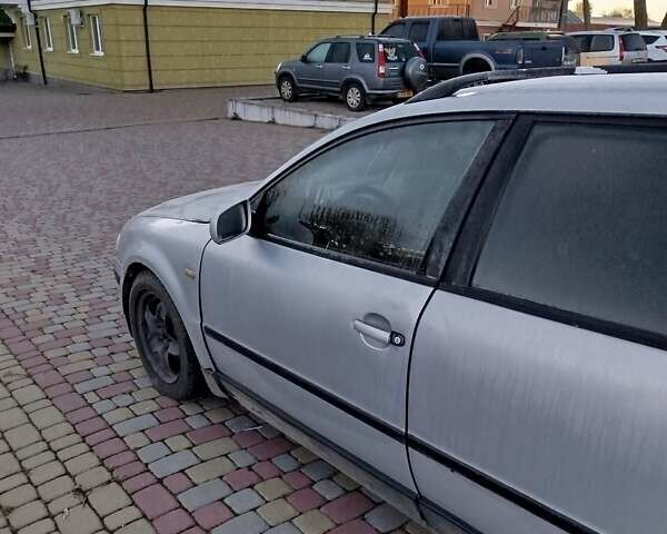 Серый Фольксваген Пассат, объемом двигателя 1.9 л и пробегом 540 тыс. км за 2500 $, фото 3 на Automoto.ua