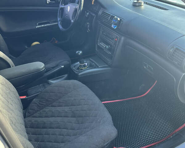 Сірий Фольксваген Пассат, об'ємом двигуна 1.9 л та пробігом 320 тис. км за 3999 $, фото 17 на Automoto.ua