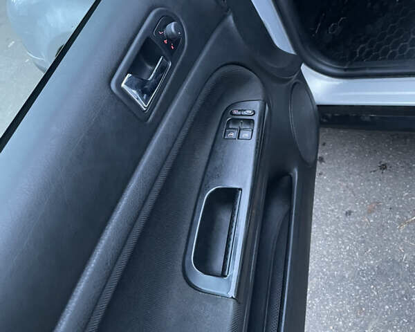 Серый Фольксваген Пассат, объемом двигателя 1.8 л и пробегом 375 тыс. км за 3200 $, фото 9 на Automoto.ua