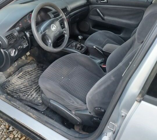 Серый Фольксваген Пассат, объемом двигателя 2 л и пробегом 347 тыс. км за 1570 $, фото 6 на Automoto.ua