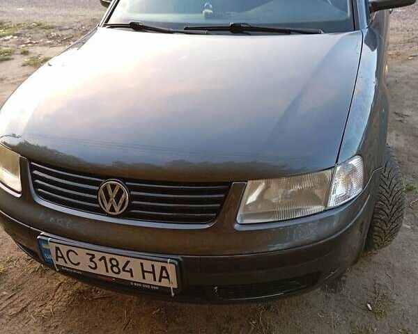 Серый Фольксваген Пассат, объемом двигателя 1.8 л и пробегом 185 тыс. км за 4000 $, фото 5 на Automoto.ua