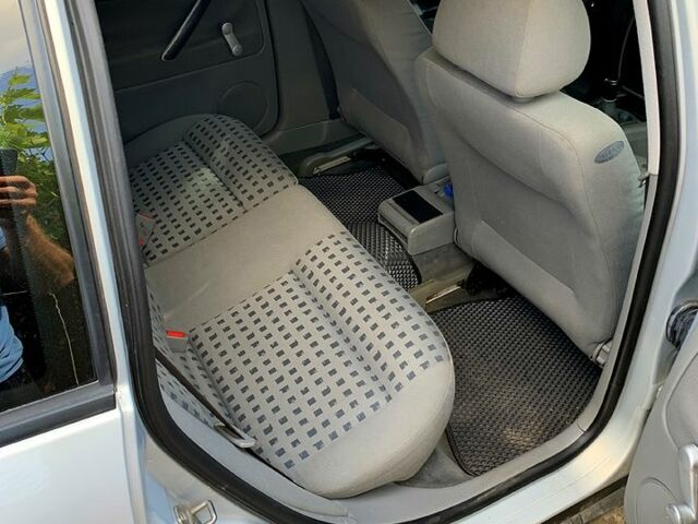 Серый Фольксваген Пассат, объемом двигателя 1.6 л и пробегом 190 тыс. км за 6000 $, фото 8 на Automoto.ua