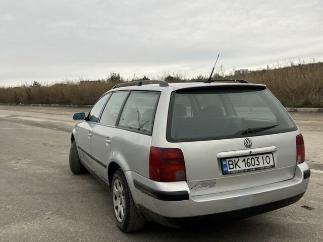 Серый Фольксваген Пассат, объемом двигателя 1.9 л и пробегом 438 тыс. км за 2500 $, фото 4 на Automoto.ua