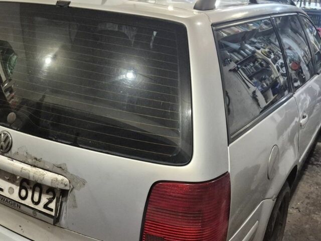 Сірий Фольксваген Пассат, об'ємом двигуна 0 л та пробігом 300 тис. км за 999 $, фото 7 на Automoto.ua