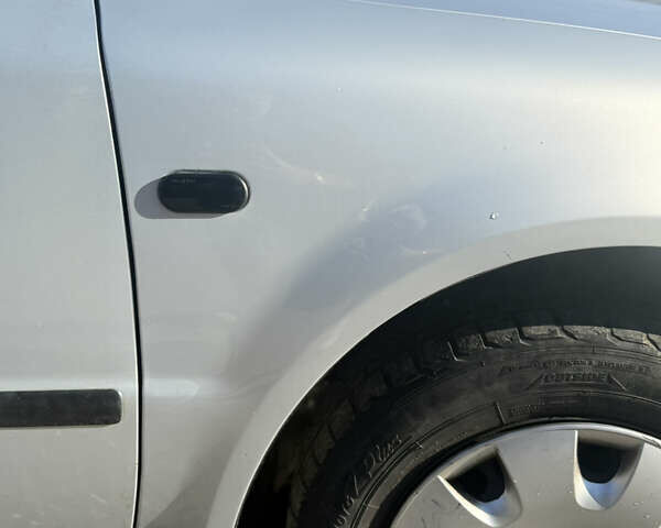 Серый Фольксваген Пассат, объемом двигателя 1.6 л и пробегом 284 тыс. км за 3800 $, фото 8 на Automoto.ua