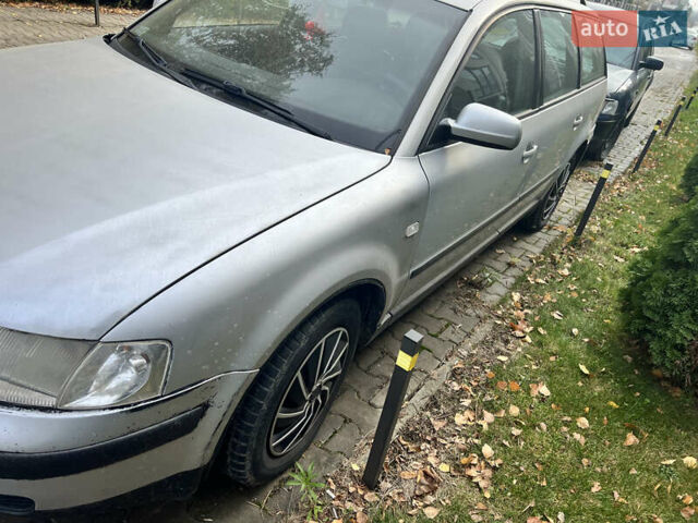 Серый Фольксваген Пассат, объемом двигателя 1.9 л и пробегом 299 тыс. км за 2200 $, фото 6 на Automoto.ua