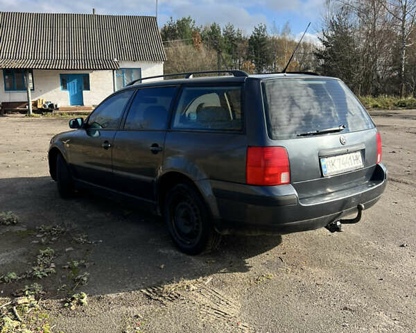 Серый Фольксваген Пассат, объемом двигателя 1.9 л и пробегом 350 тыс. км за 3300 $, фото 3 на Automoto.ua