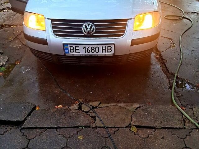 Серый Фольксваген Пассат, объемом двигателя 1.6 л и пробегом 130 тыс. км за 3900 $, фото 3 на Automoto.ua