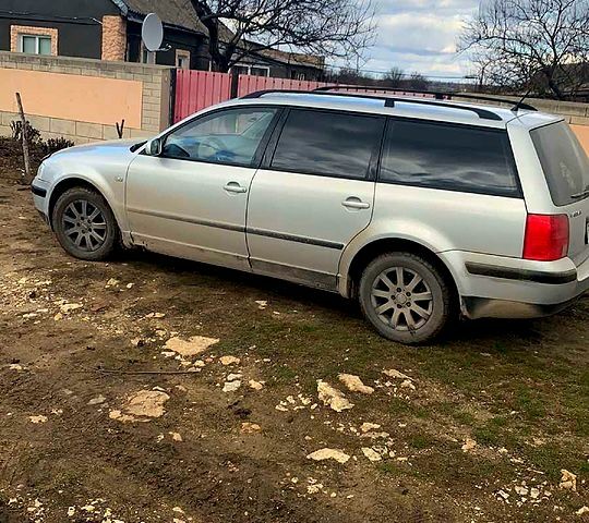 Сірий Фольксваген Пассат, об'ємом двигуна 1.6 л та пробігом 188 тис. км за 6000 $, фото 2 на Automoto.ua