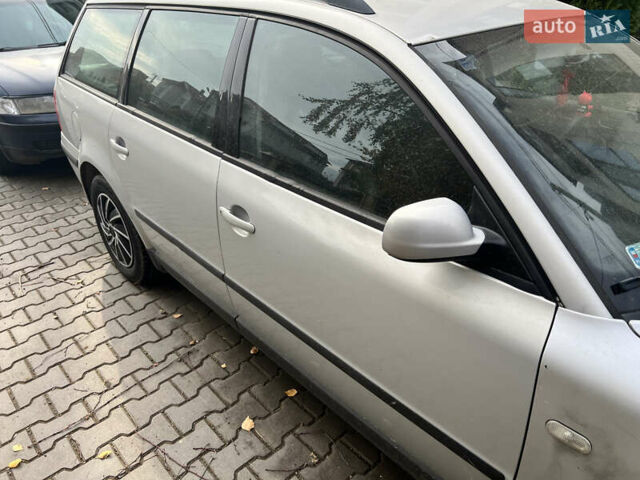 Серый Фольксваген Пассат, объемом двигателя 1.9 л и пробегом 299 тыс. км за 2200 $, фото 3 на Automoto.ua